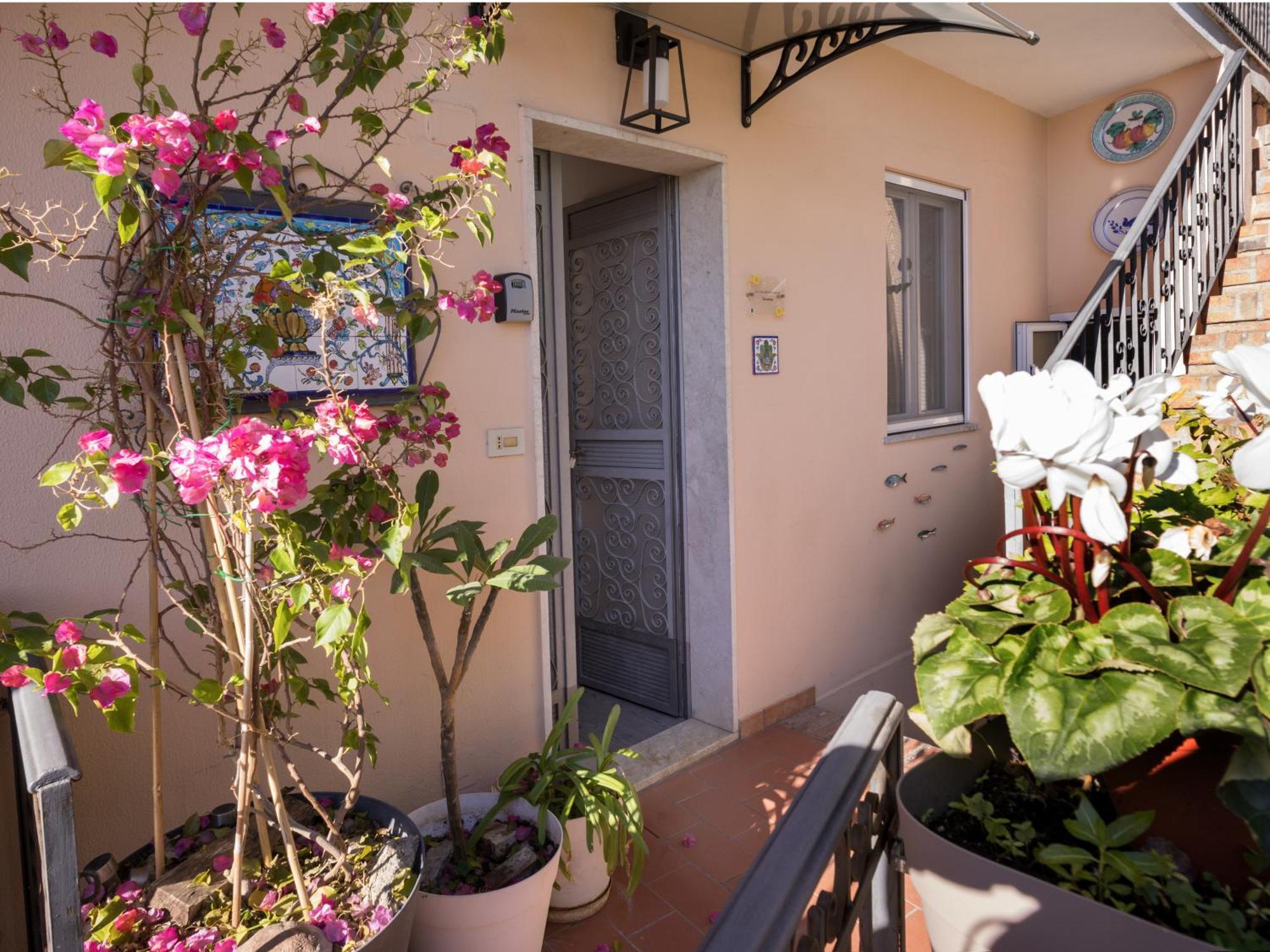 דירות טאורמינה Casa Del Presidente מראה חיצוני תמונה